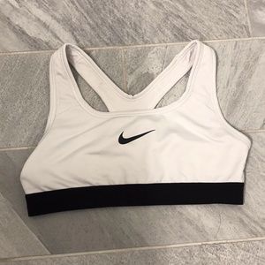 WHITE NIKE PRO SPORTS BRA GIRLS MEDIUM